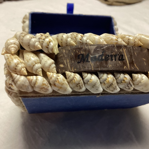 Sea shell box. Trinkets jewelry. - Picture 7 of 9